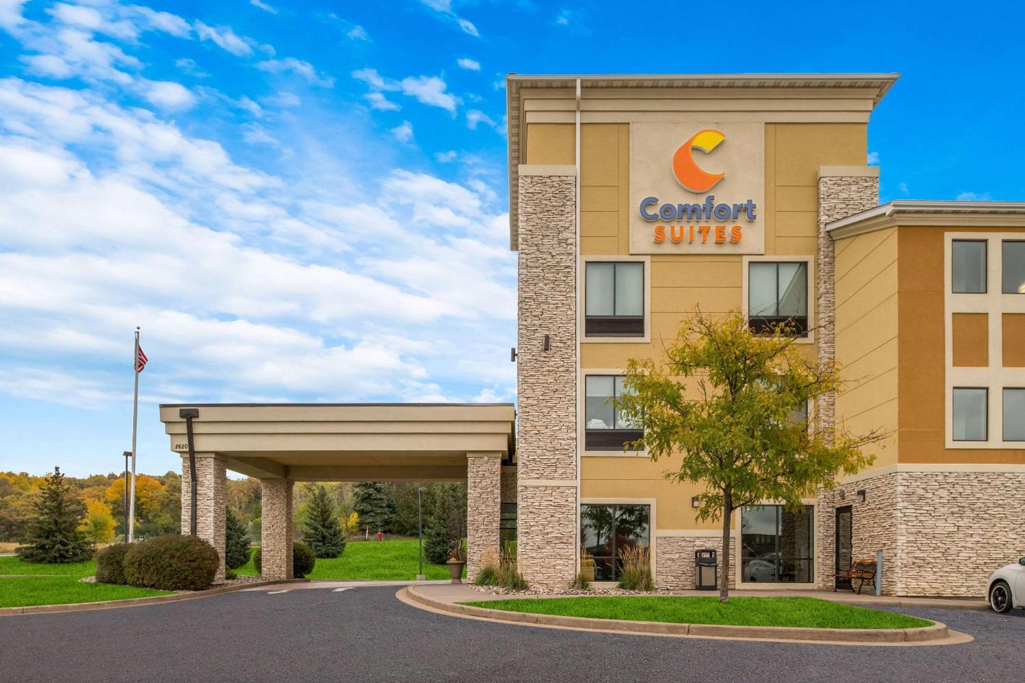 Comfort Suites Hudson I-94 Exterior photo